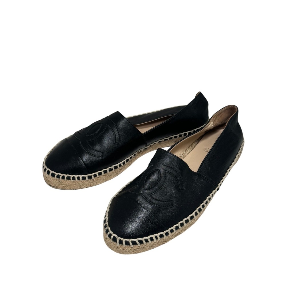 Chanel CC Lambskin‎ Espadrilles 38 Black Leather Logo Flats Slip On